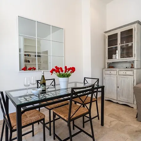 Pgrhome Civinini Apartmán *