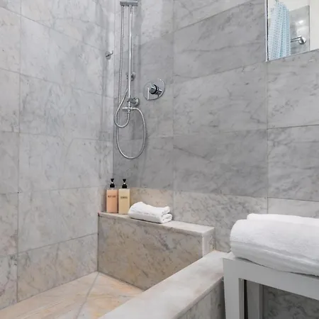 Pgrhome Civinini Apartmán *